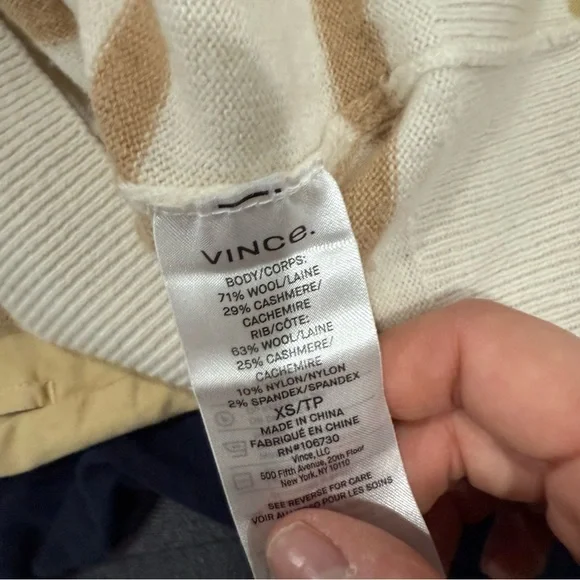 Vince Sweater Striped Wool Cashmere Blend in Cream Crew & Scoop Necks